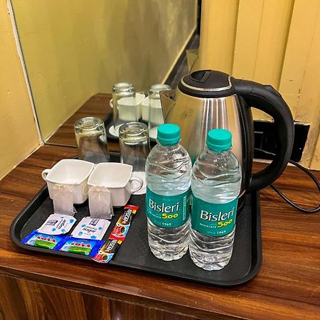 Gsm Hotel Vrindavan Bagian luar foto